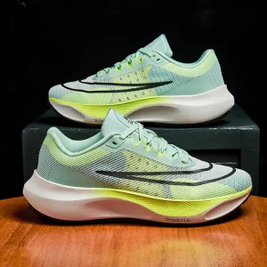 2024 New cushioned walking tennis men's sneakers Outdoor lightweight men's running shoes Casual soft men's sneakers