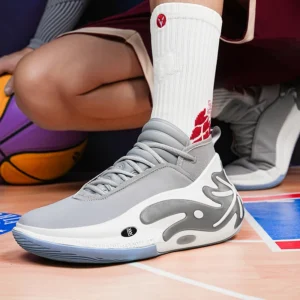 Non-slip cushioned basketball shoes Breathable actual sports shoes low top friction sound student training competition